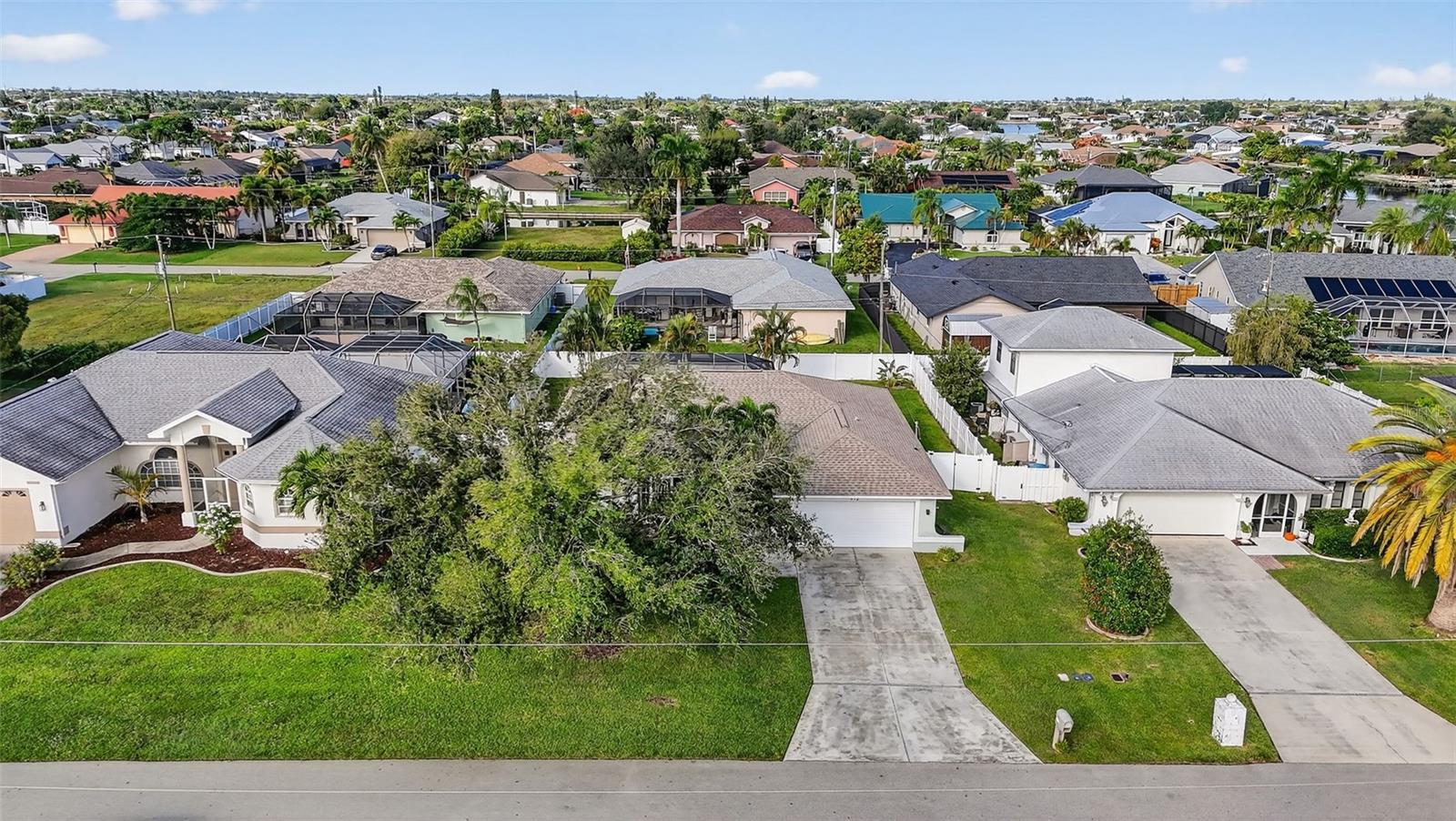 412 SE 13TH AVE, CAPE CORAL, FL, 33990