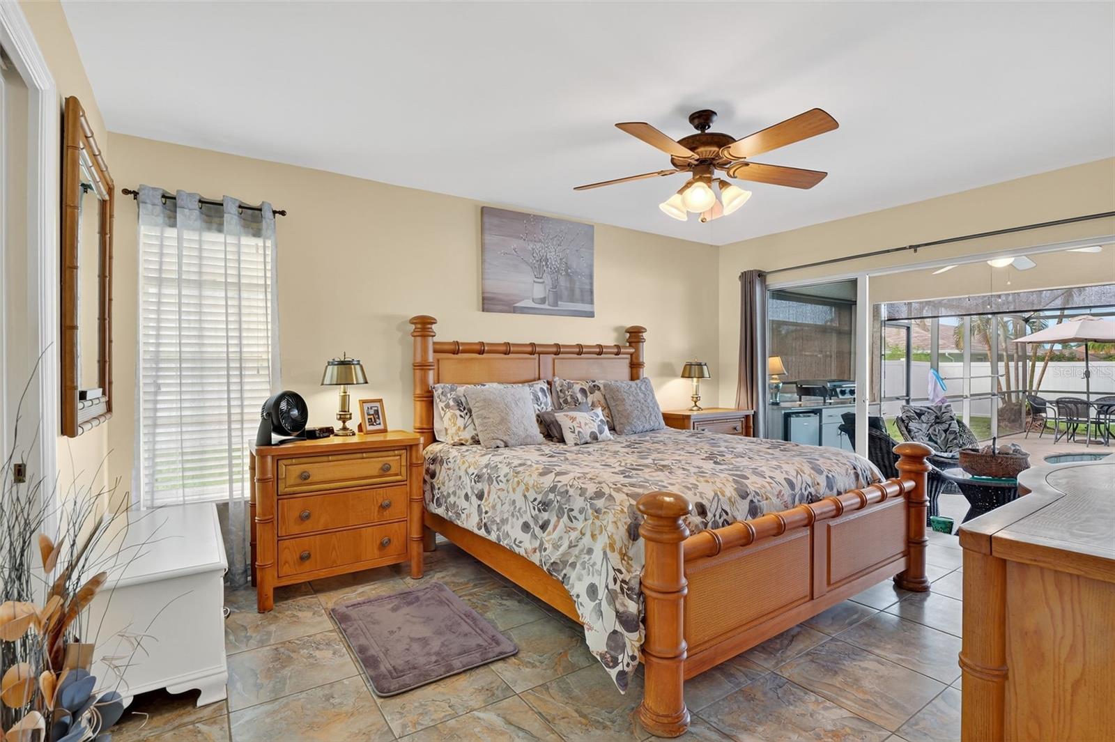 412 SE 13TH AVE, CAPE CORAL, FL, 33990