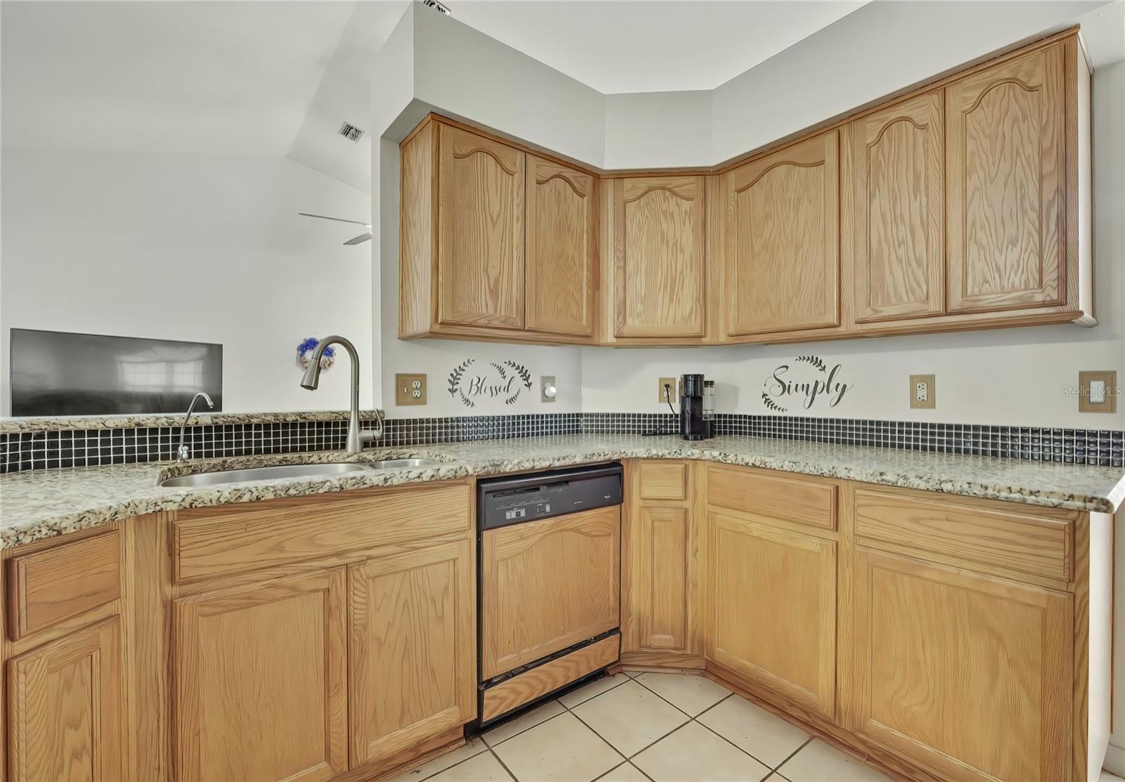 340 E SAVOY ST, LECANTO, FL, 34461