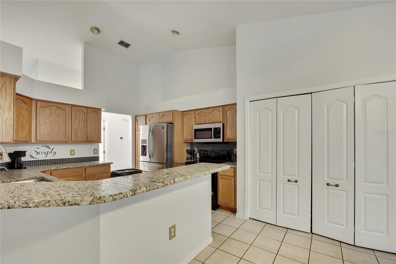 340 E SAVOY ST, LECANTO, FL, 34461