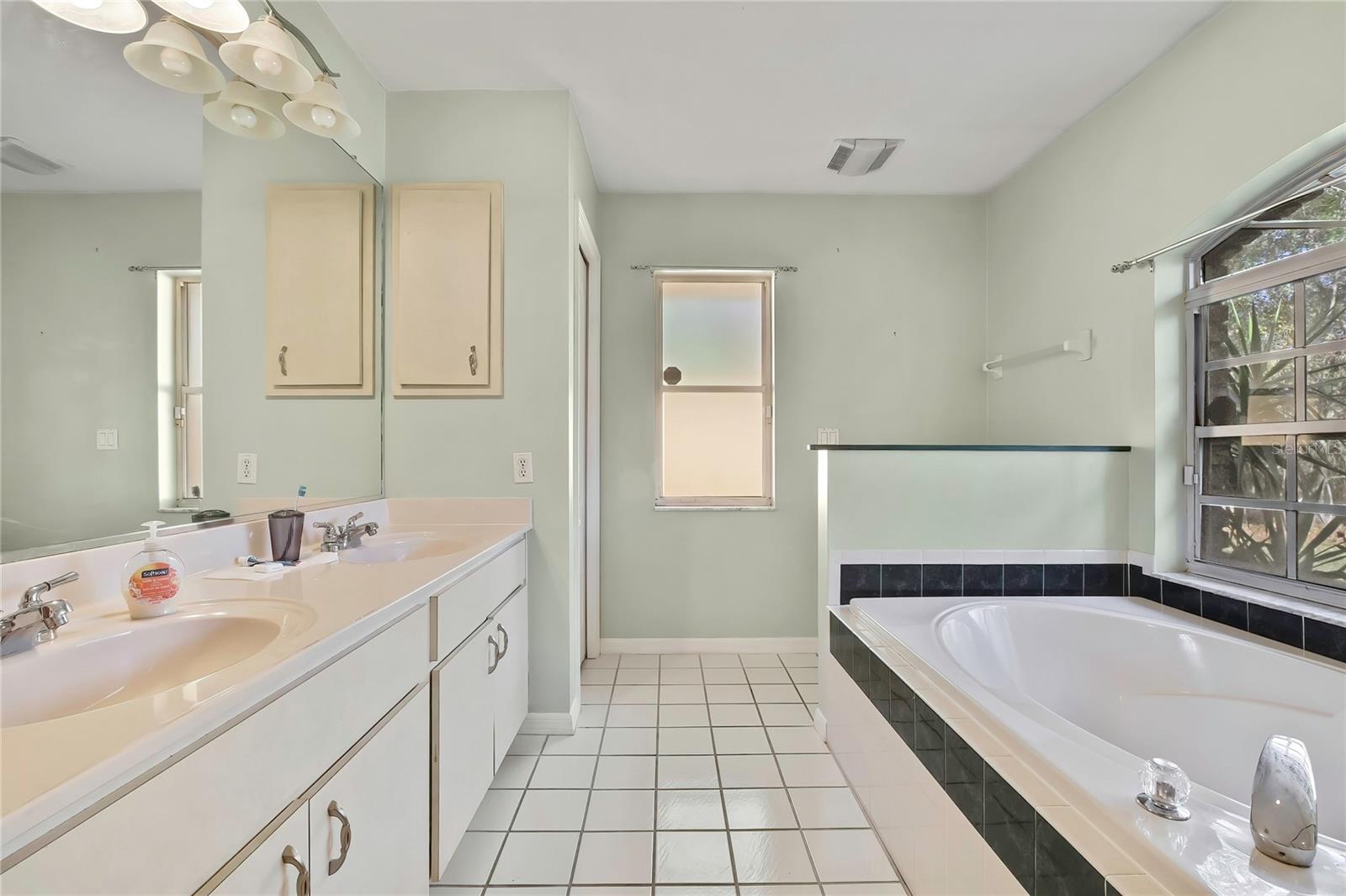 340 E SAVOY ST, LECANTO, FL, 34461