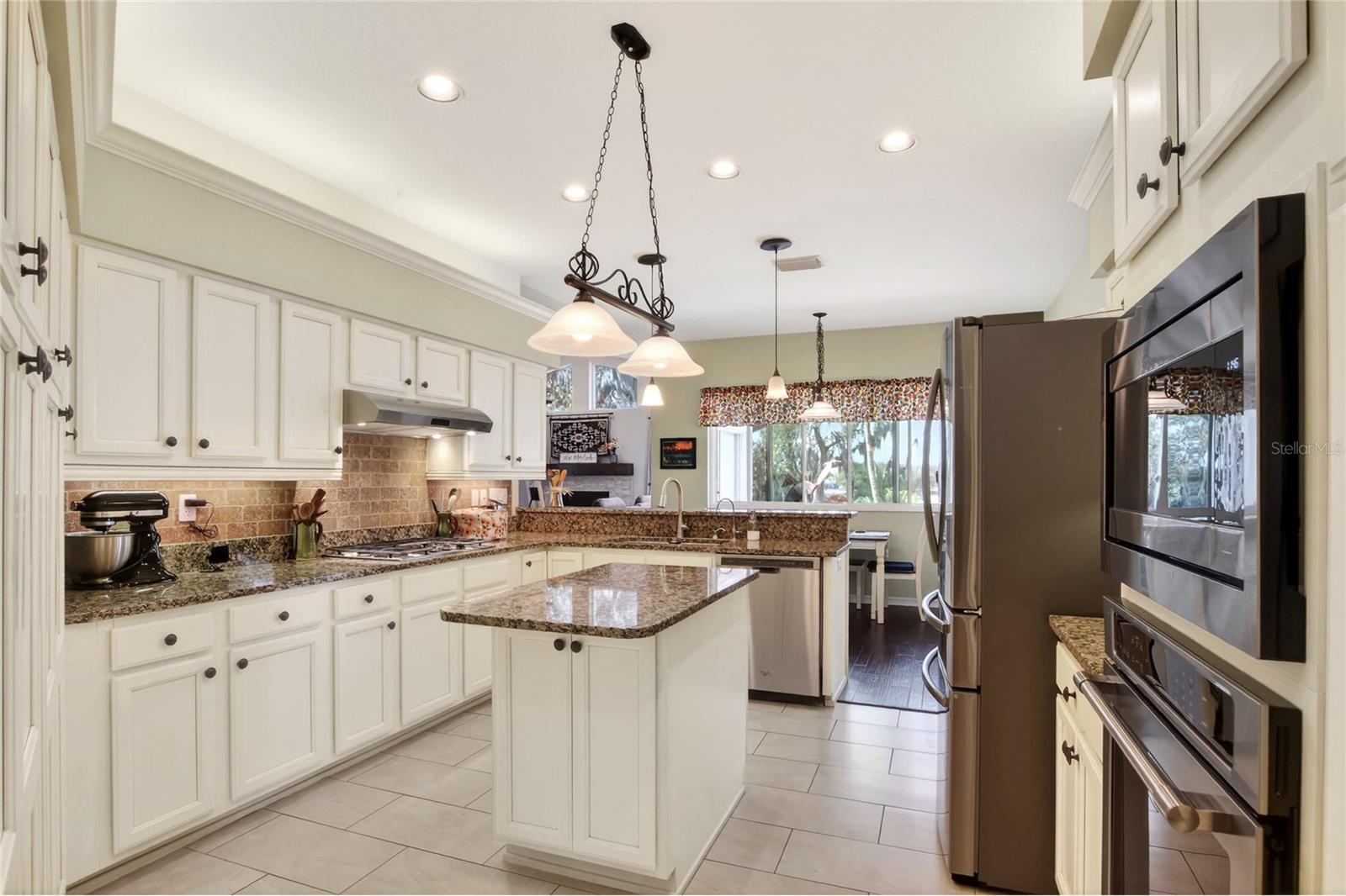 858 HANOVER WAY, LAKELAND, FL, 33813