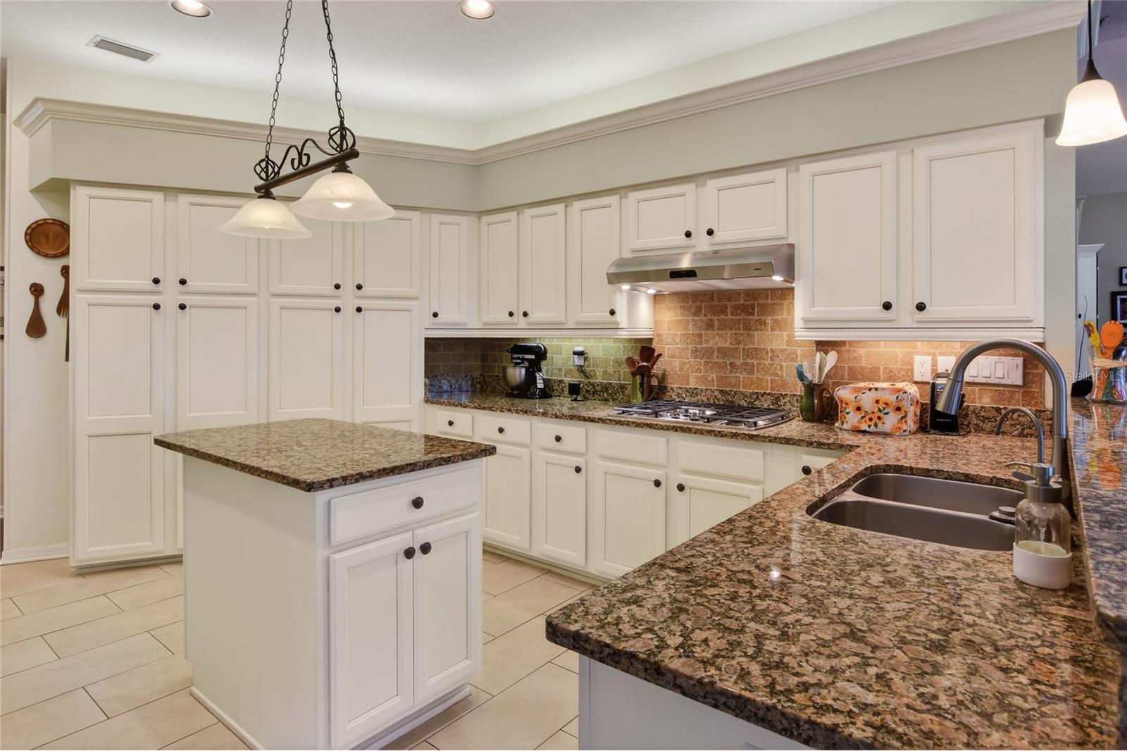 858 HANOVER WAY, LAKELAND, FL, 33813