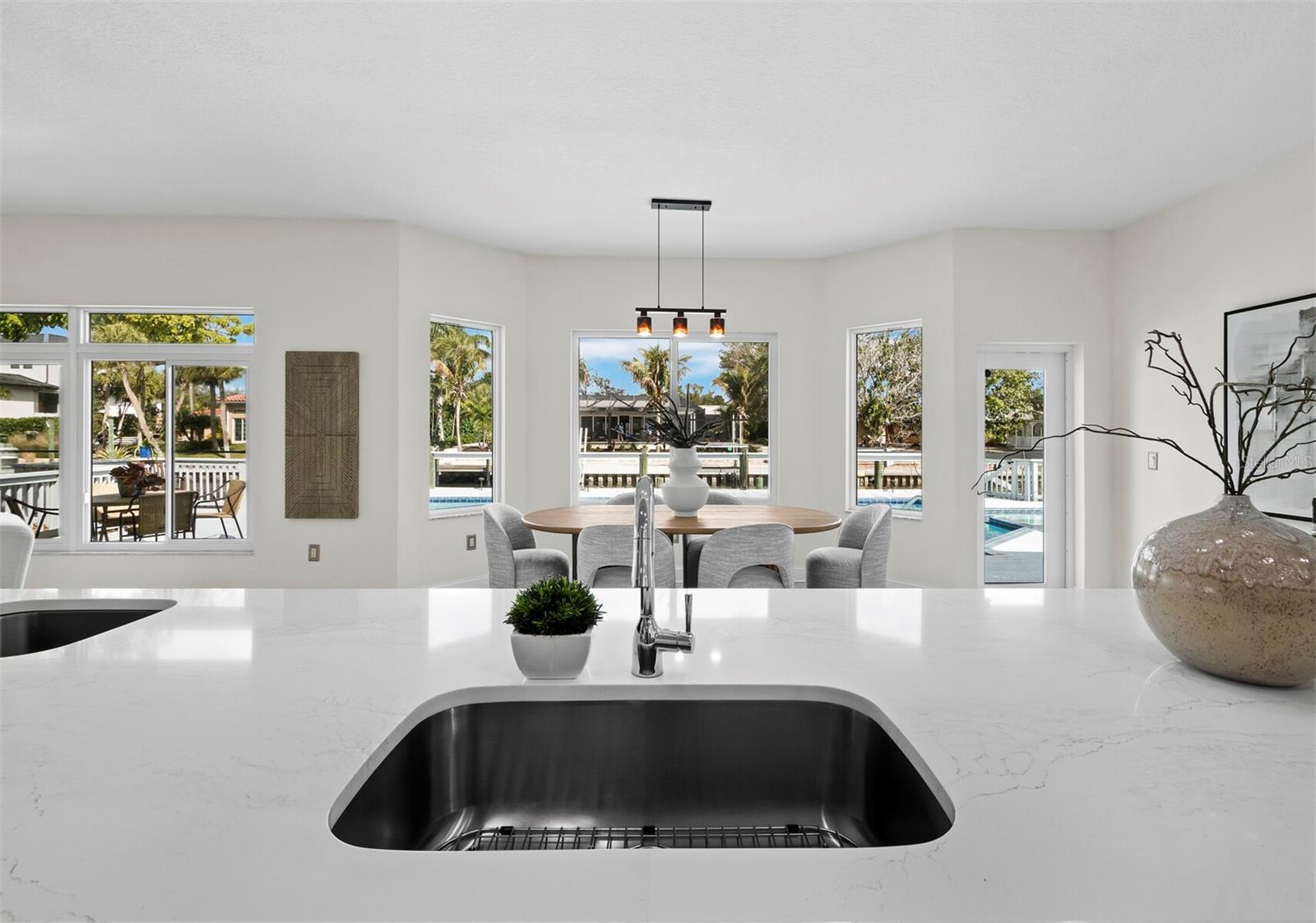 951 CONTENTO ST., SIESTA KEY, FL, 34242