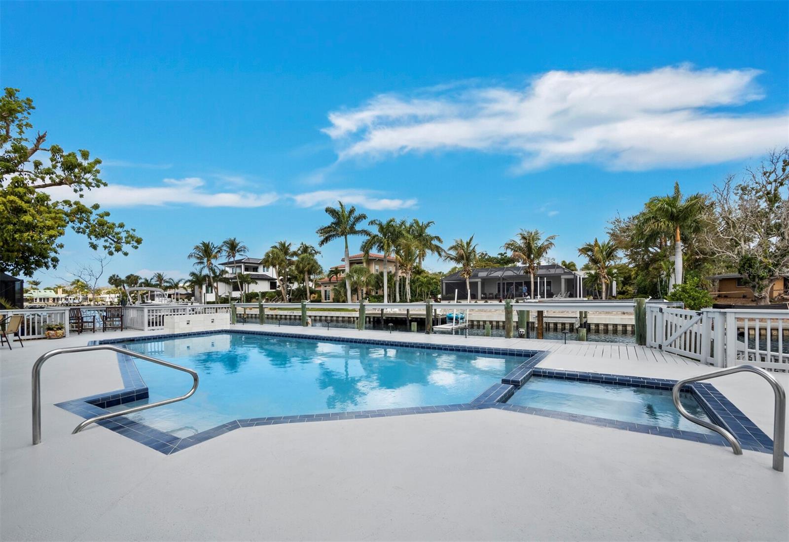 951 CONTENTO ST., SIESTA KEY, FL, 34242