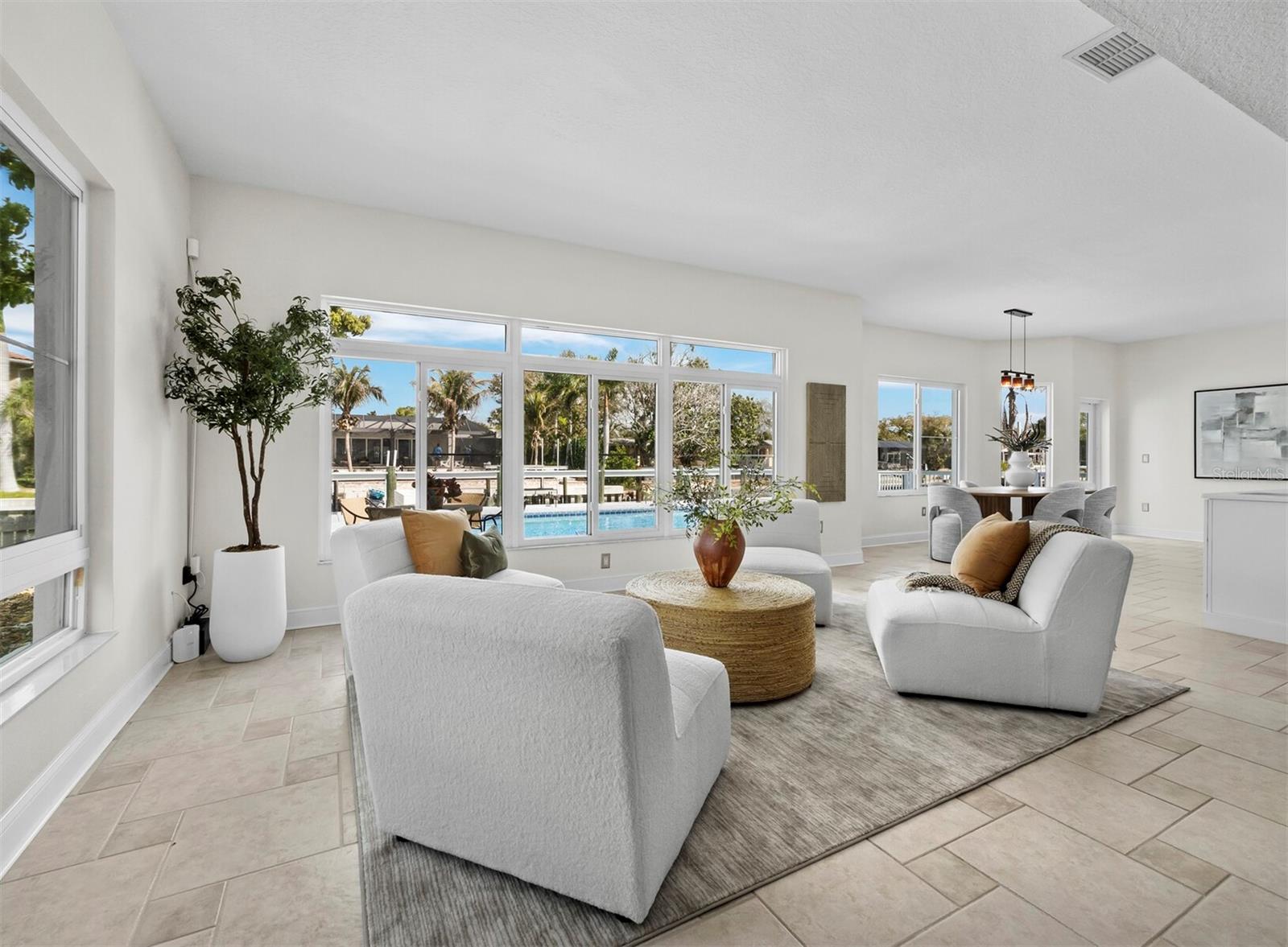 951 CONTENTO ST., SIESTA KEY, FL, 34242