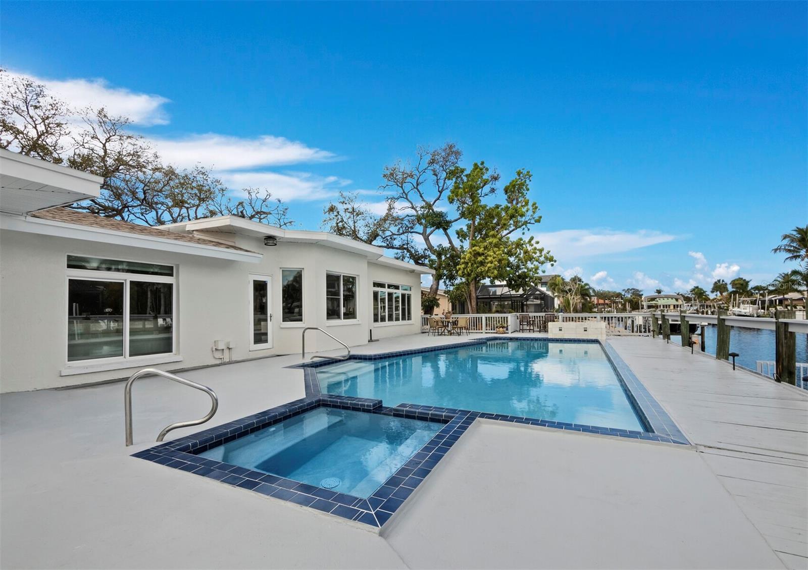 951 CONTENTO ST., SIESTA KEY, FL, 34242