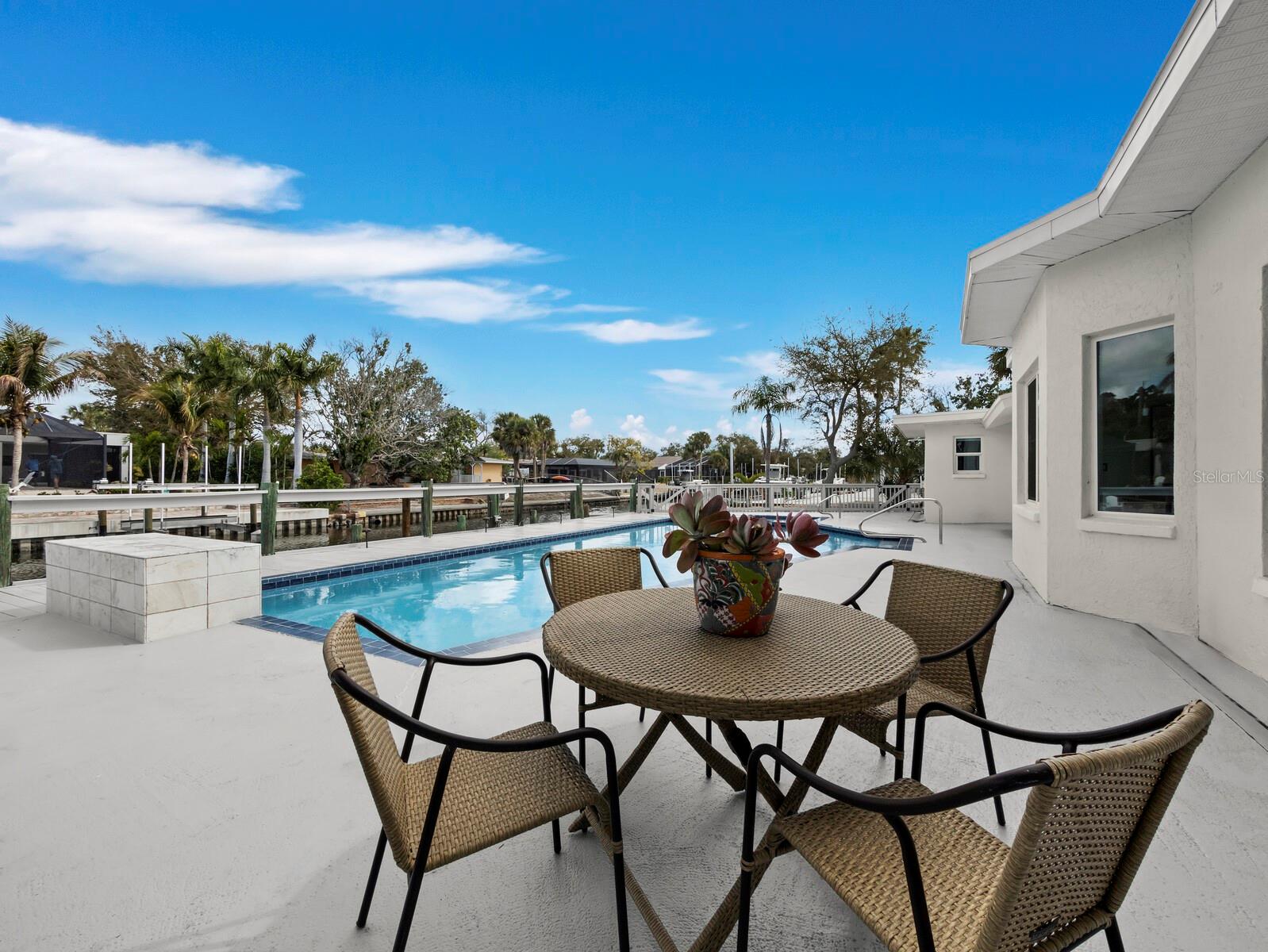 951 CONTENTO ST., SIESTA KEY, FL, 34242