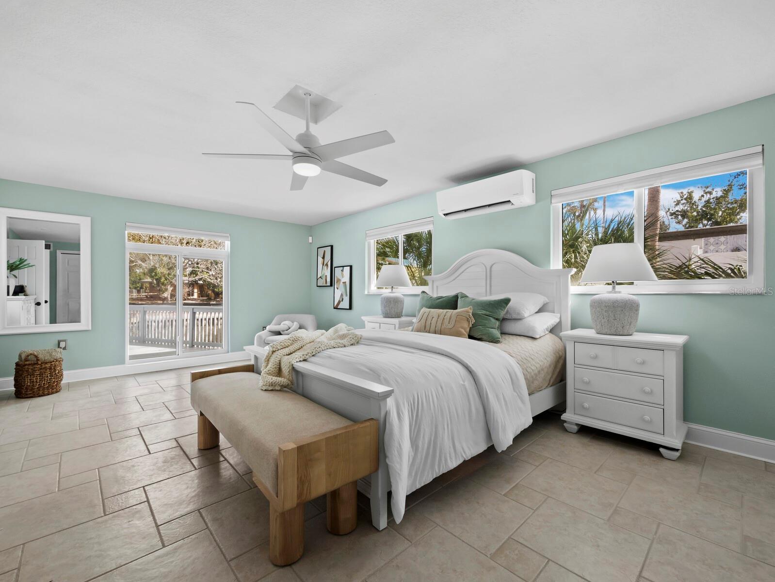 951 CONTENTO ST., SIESTA KEY, FL, 34242