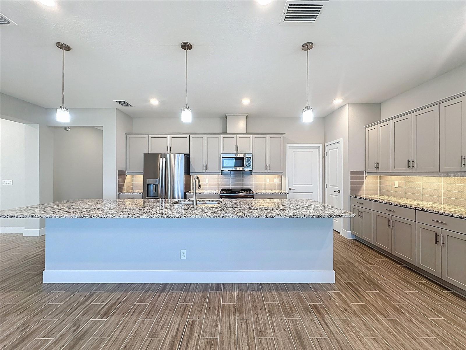 651 CONSERVATION BLVD, GROVELAND, FL, 34736