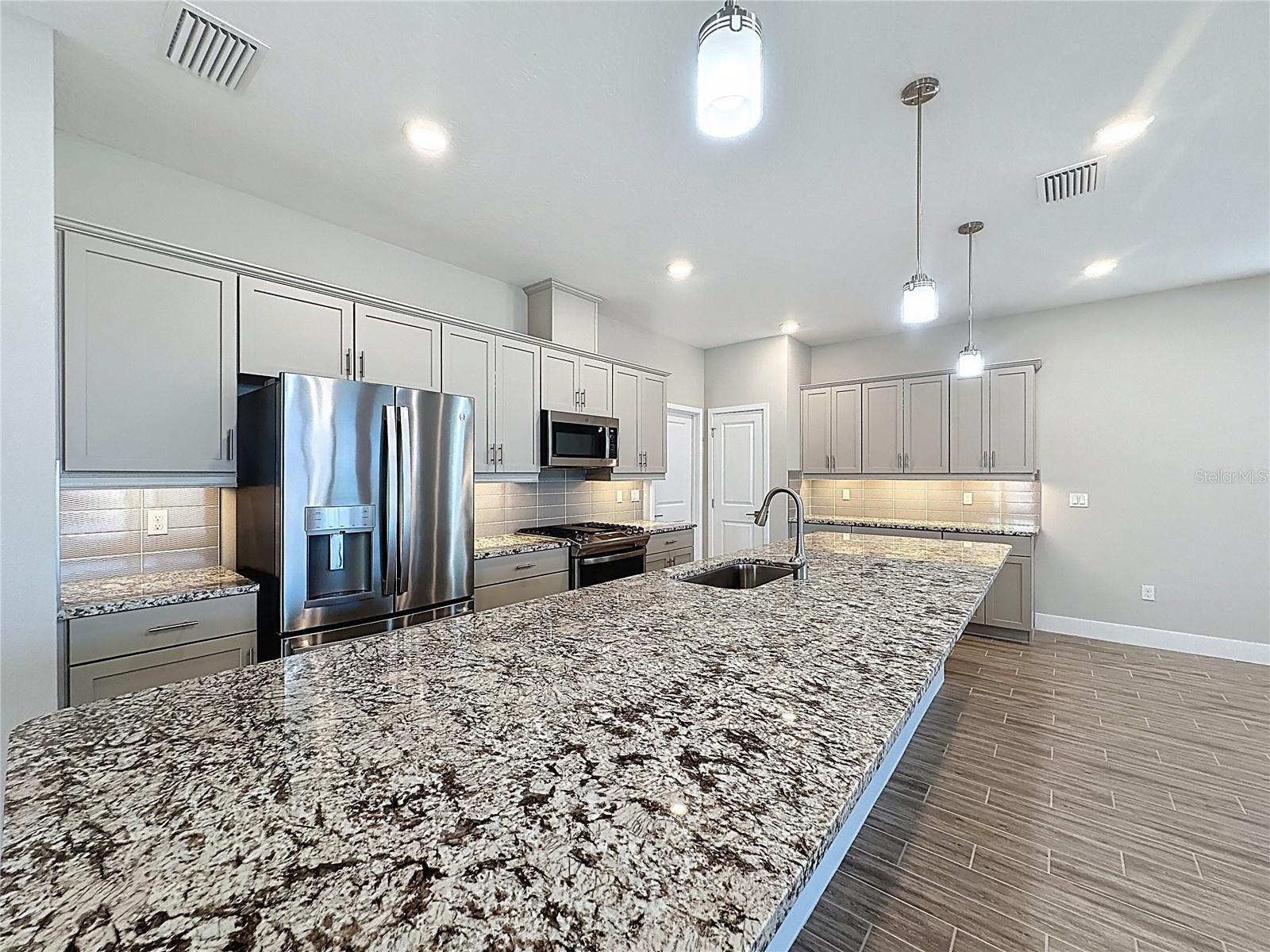 651 CONSERVATION BLVD, GROVELAND, FL, 34736