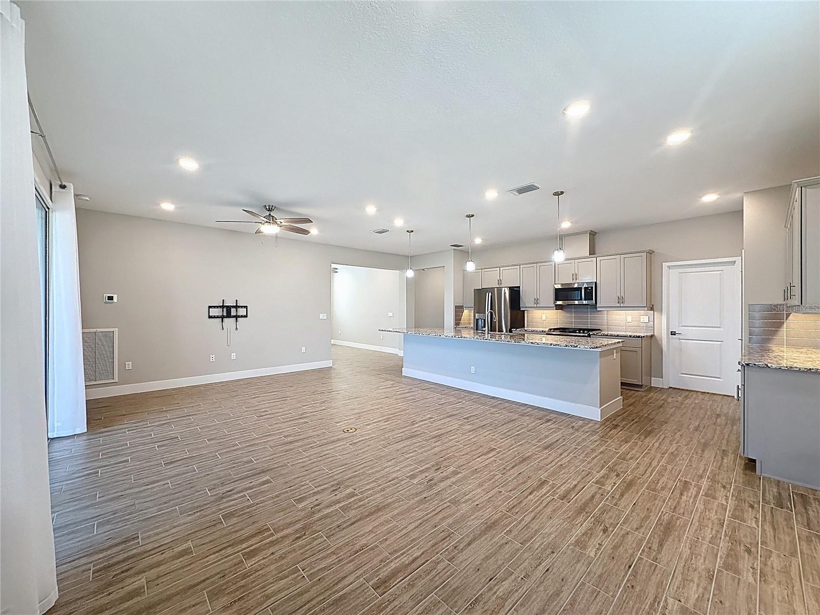 651 CONSERVATION BLVD, GROVELAND, FL, 34736