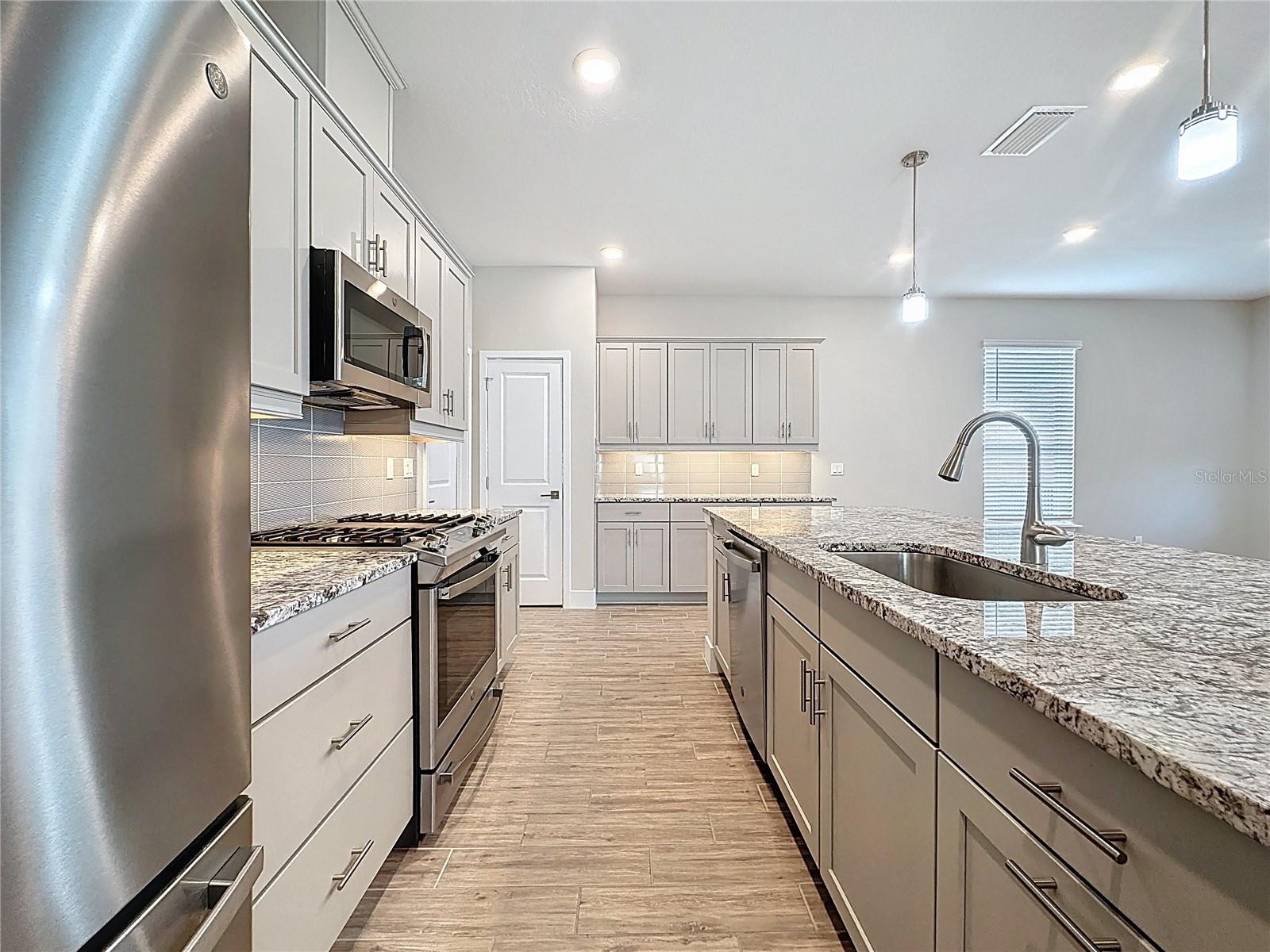 651 CONSERVATION BLVD, GROVELAND, FL, 34736