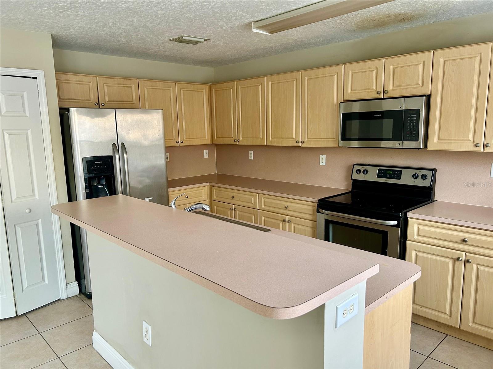 15221 SW 31ST LN, MIAMI, FL, 33185