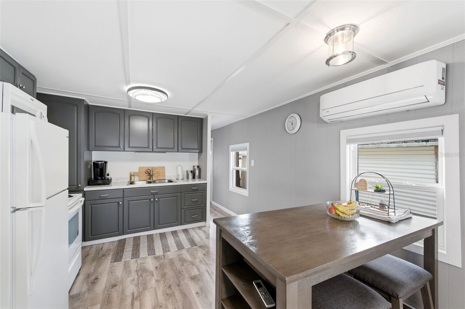 7803 46TH AVE N #90, ST PETERSBURG, FL, 33709