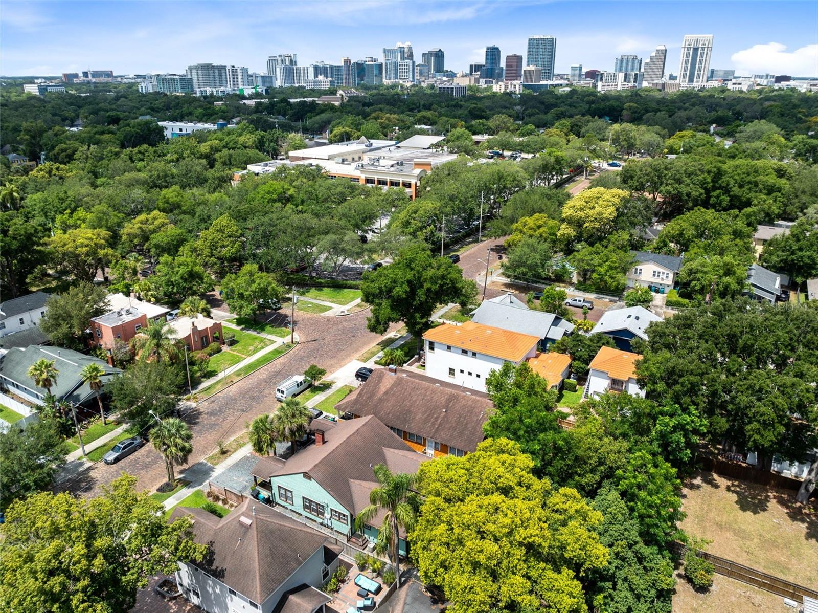 1409 E AMELIA ST, ORLANDO, FL, 32803