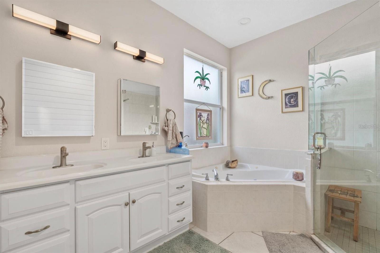 1602 PINYON PINE DR, SARASOTA, FL, 34240