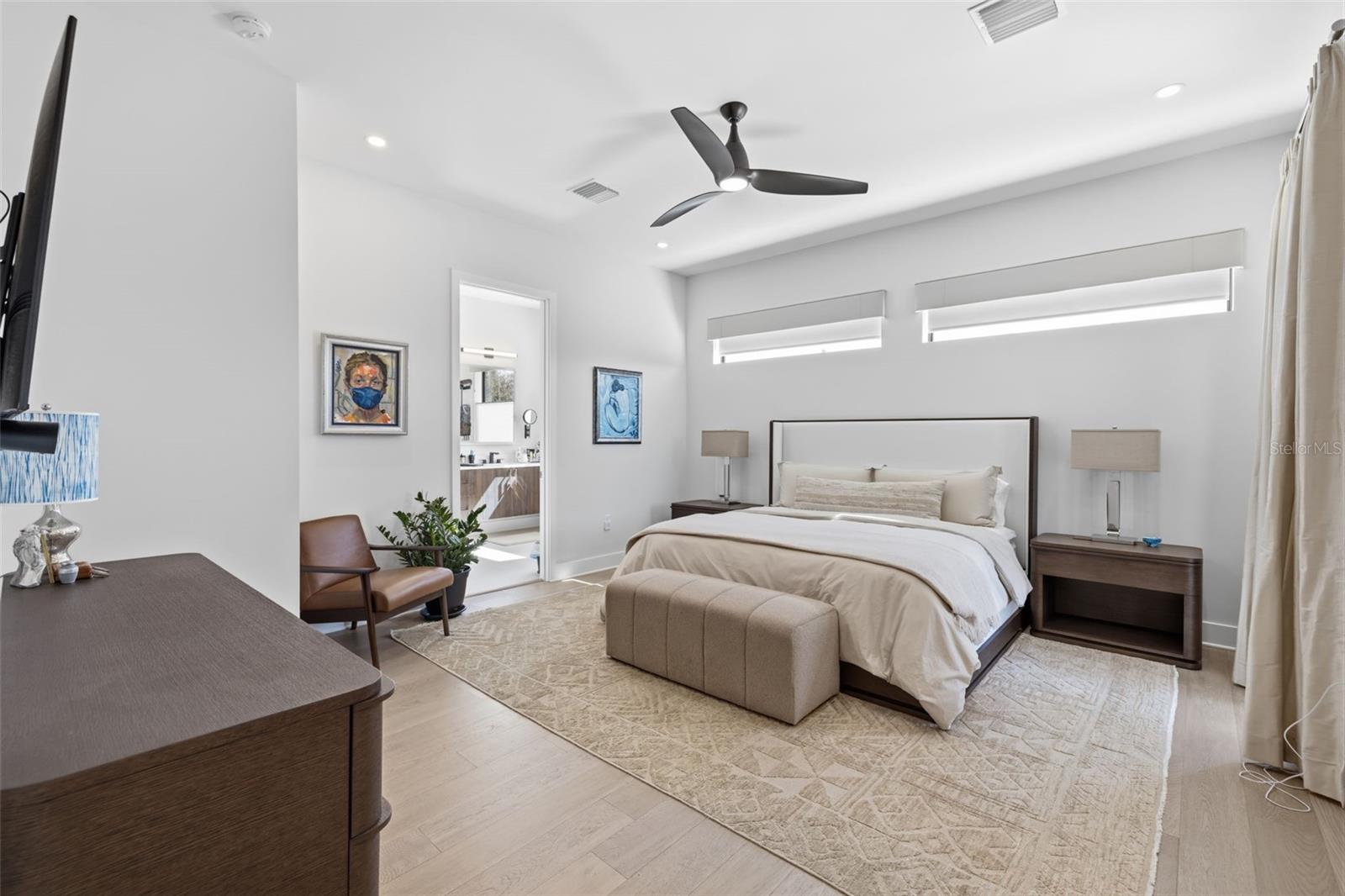3301 W PAUL AVE, TAMPA, FL, 33611