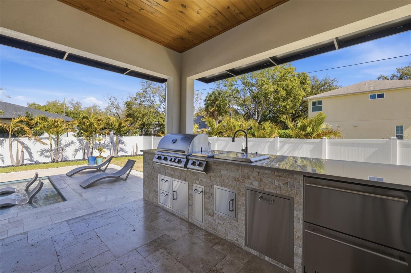 3301 W PAUL AVE, TAMPA, FL, 33611