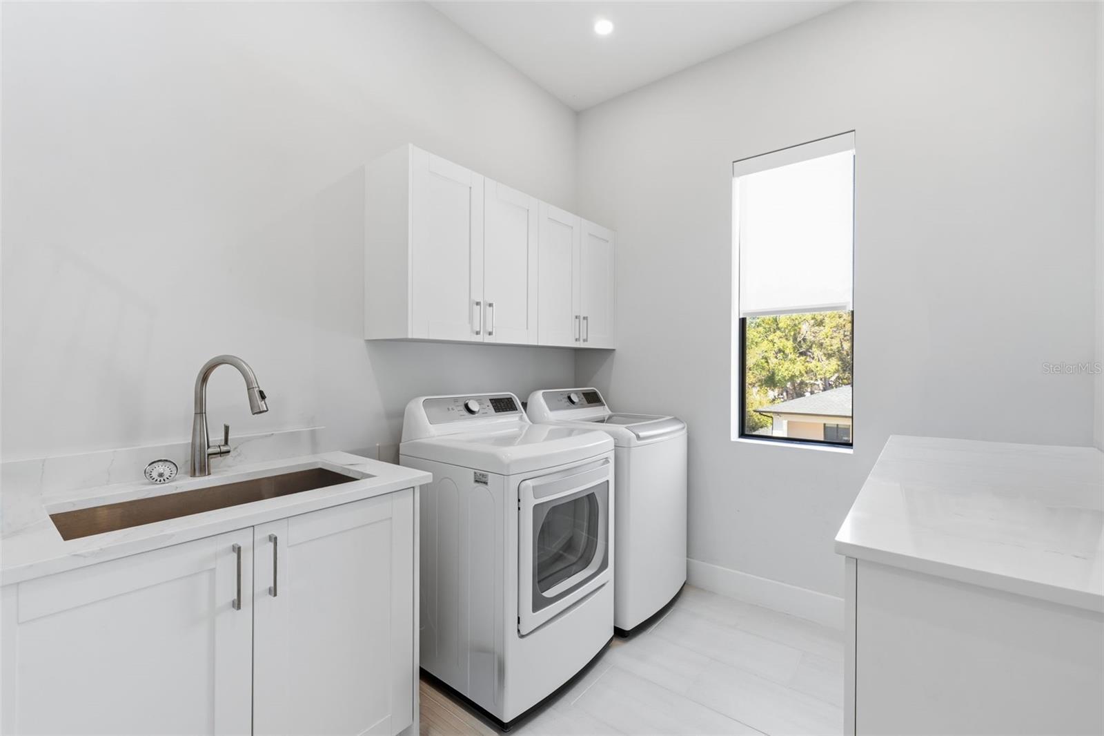 3301 W PAUL AVE, TAMPA, FL, 33611