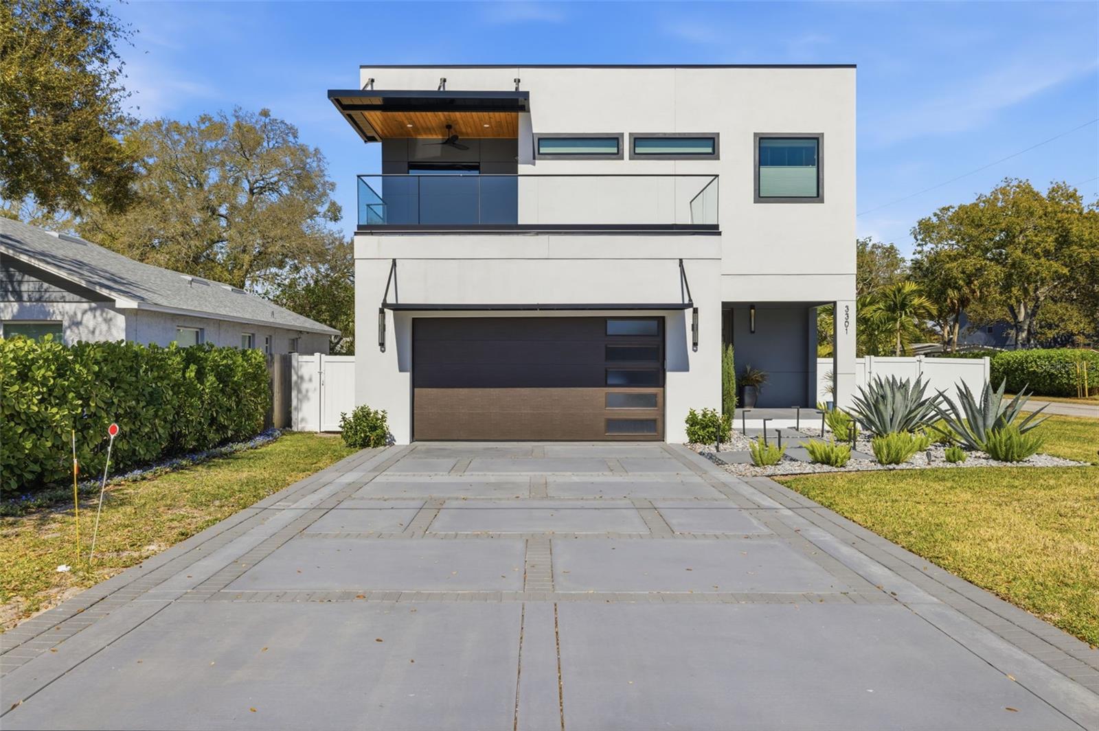 3301 W PAUL AVE, TAMPA, FL, 33611