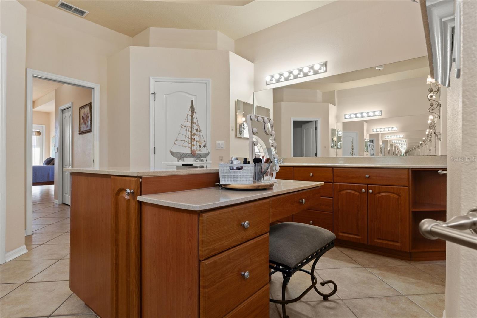 10077 HERNANDO RIDGE RD, WEEKI WACHEE, FL, 34613