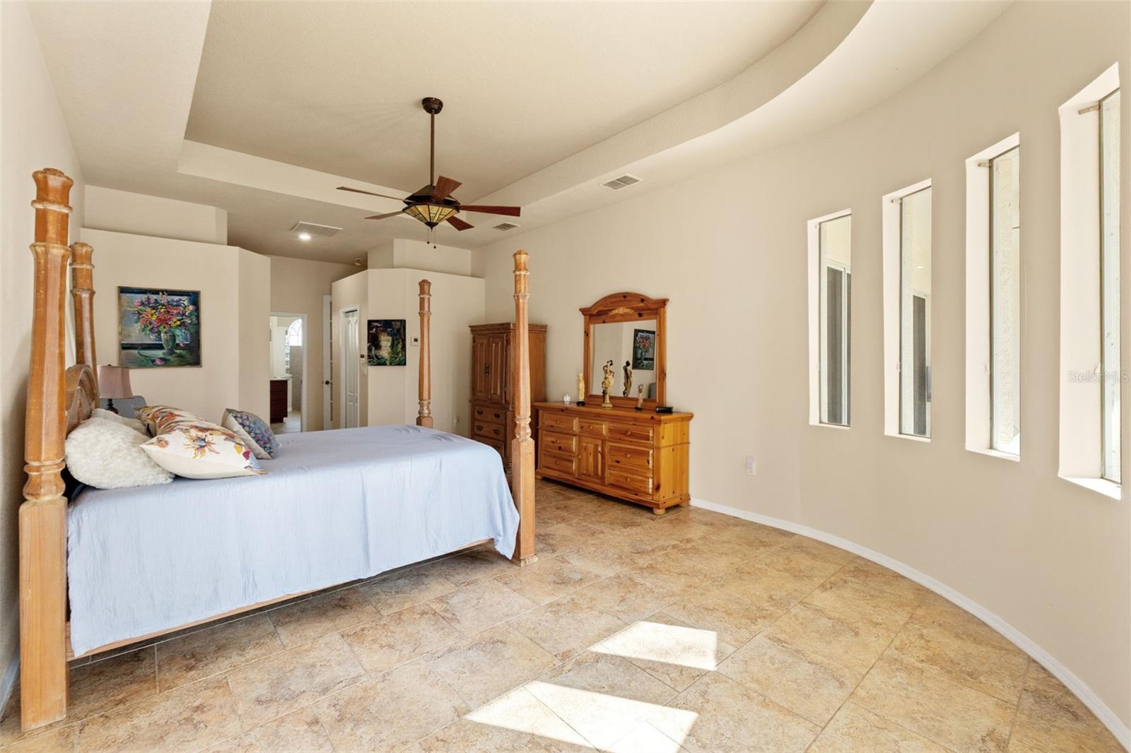 10077 HERNANDO RIDGE RD, WEEKI WACHEE, FL, 34613