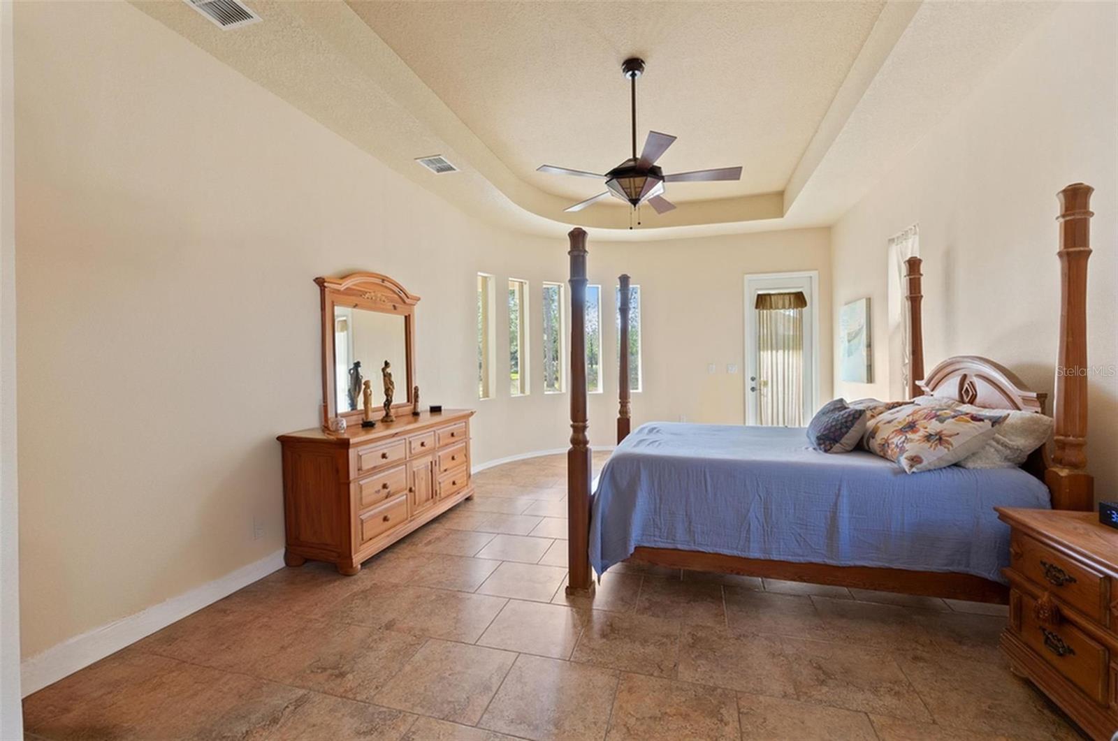 10077 HERNANDO RIDGE RD, WEEKI WACHEE, FL, 34613