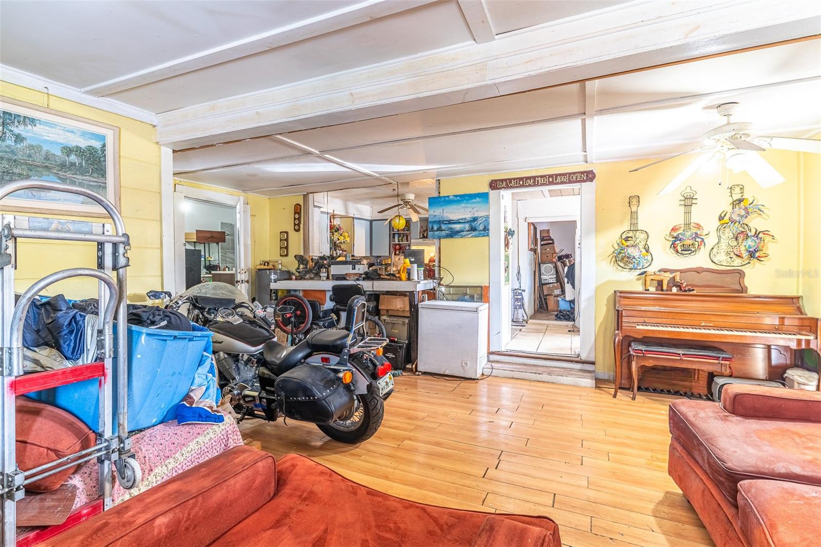 900 W PINE ST, AVON PARK, FL, 33825