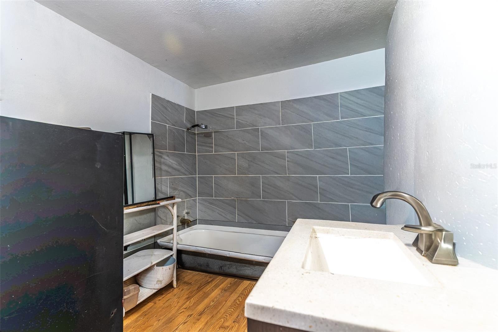 900 W PINE ST, AVON PARK, FL, 33825