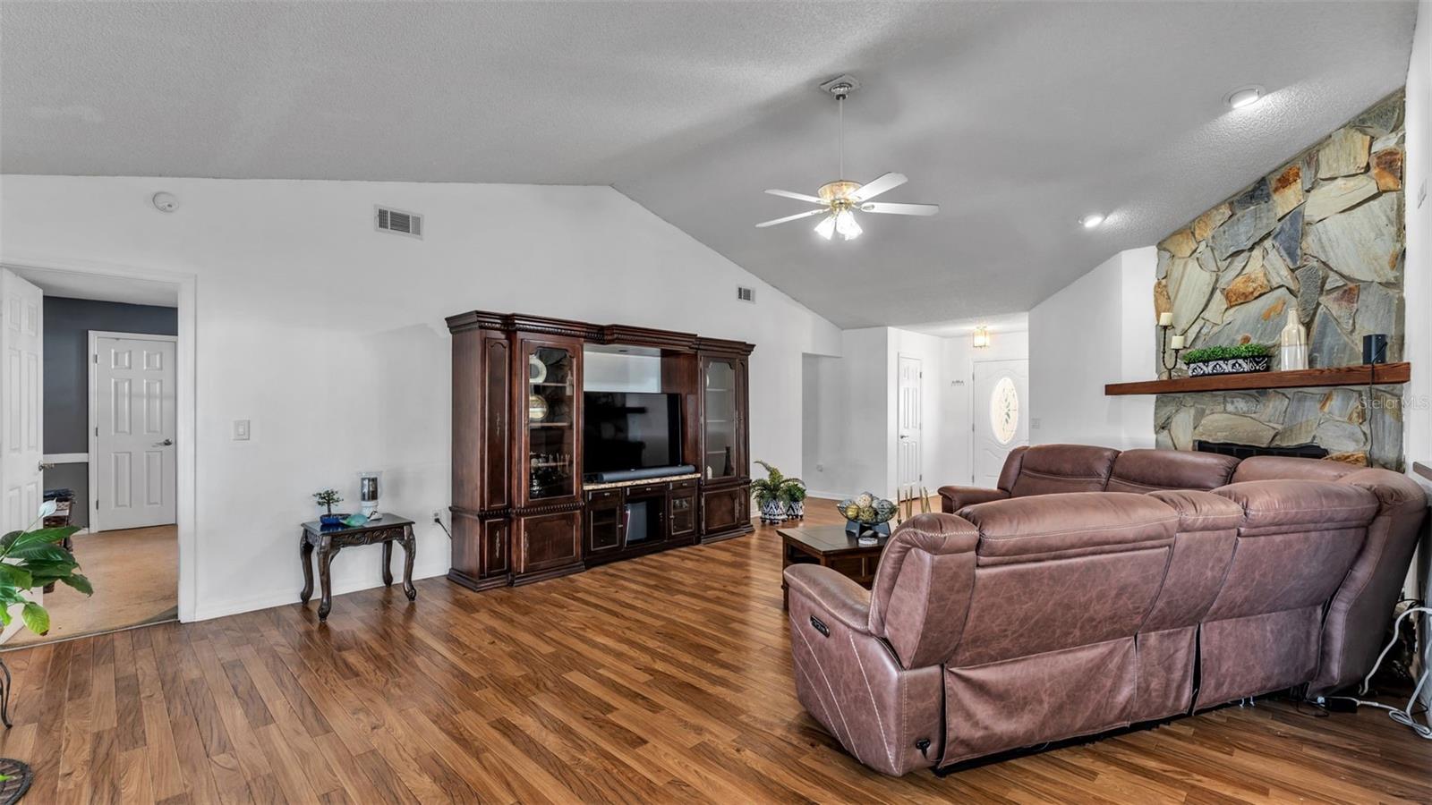 5249 NICHOLS DR W, LAKELAND, FL, 33812