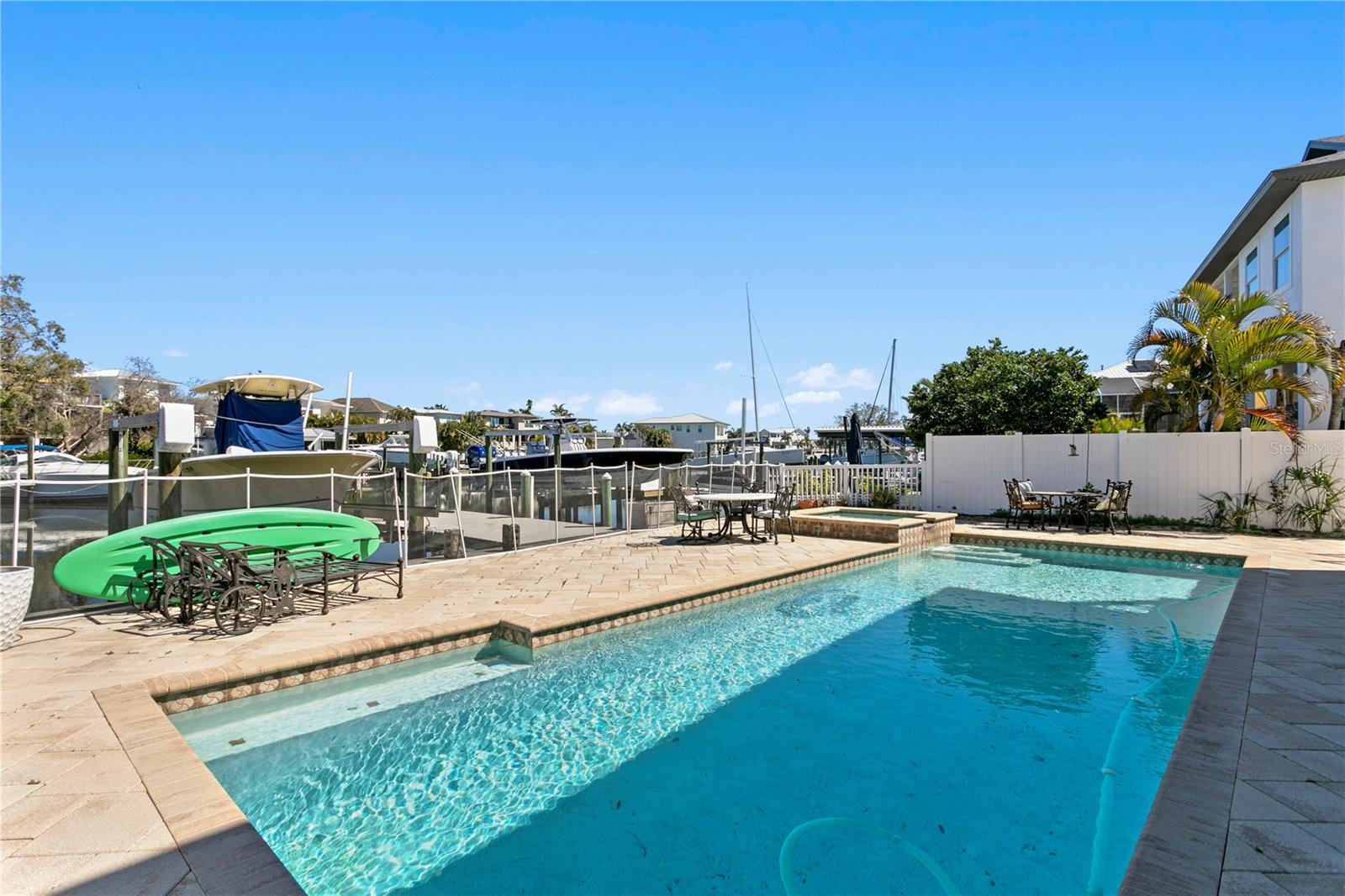 1867 BAYOU GRANDE BLVD NE, ST PETERSBURG, FL, 33703