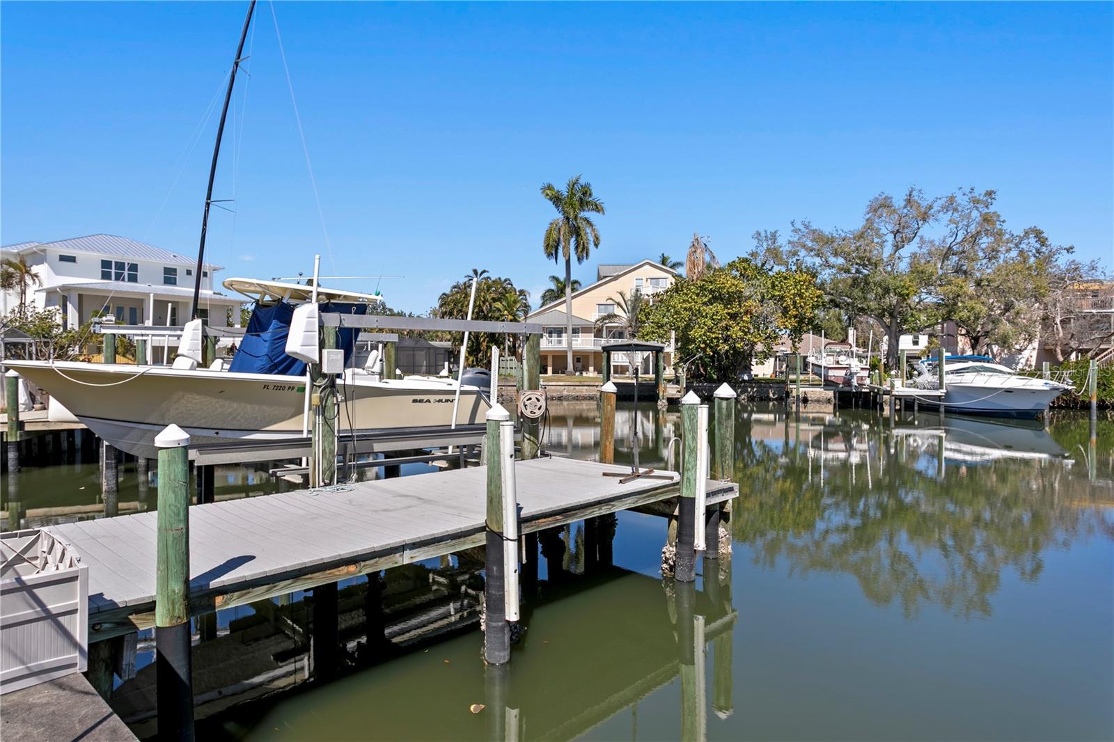 1867 BAYOU GRANDE BLVD NE, ST PETERSBURG, FL, 33703