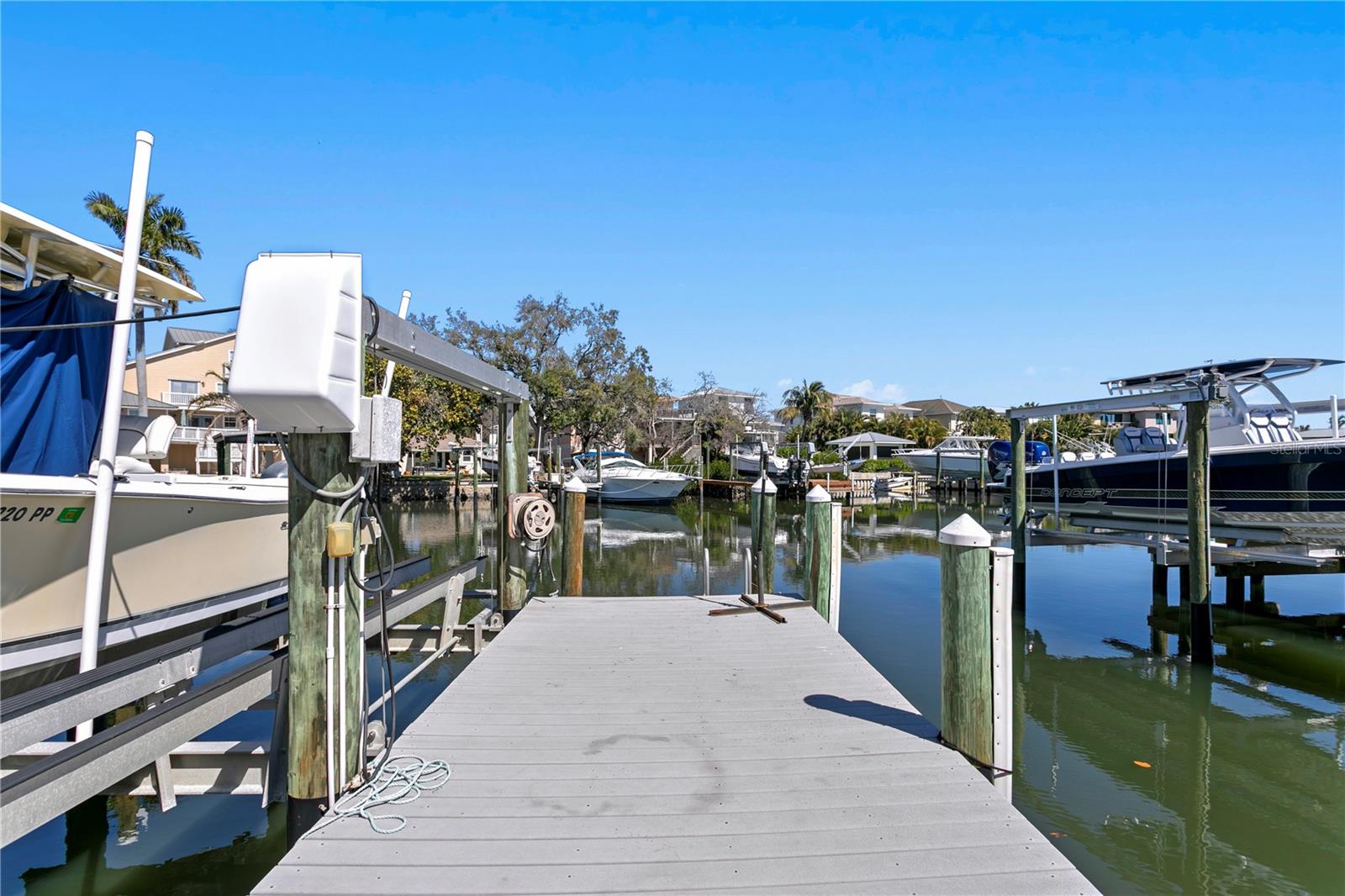 1867 BAYOU GRANDE BLVD NE, ST PETERSBURG, FL, 33703
