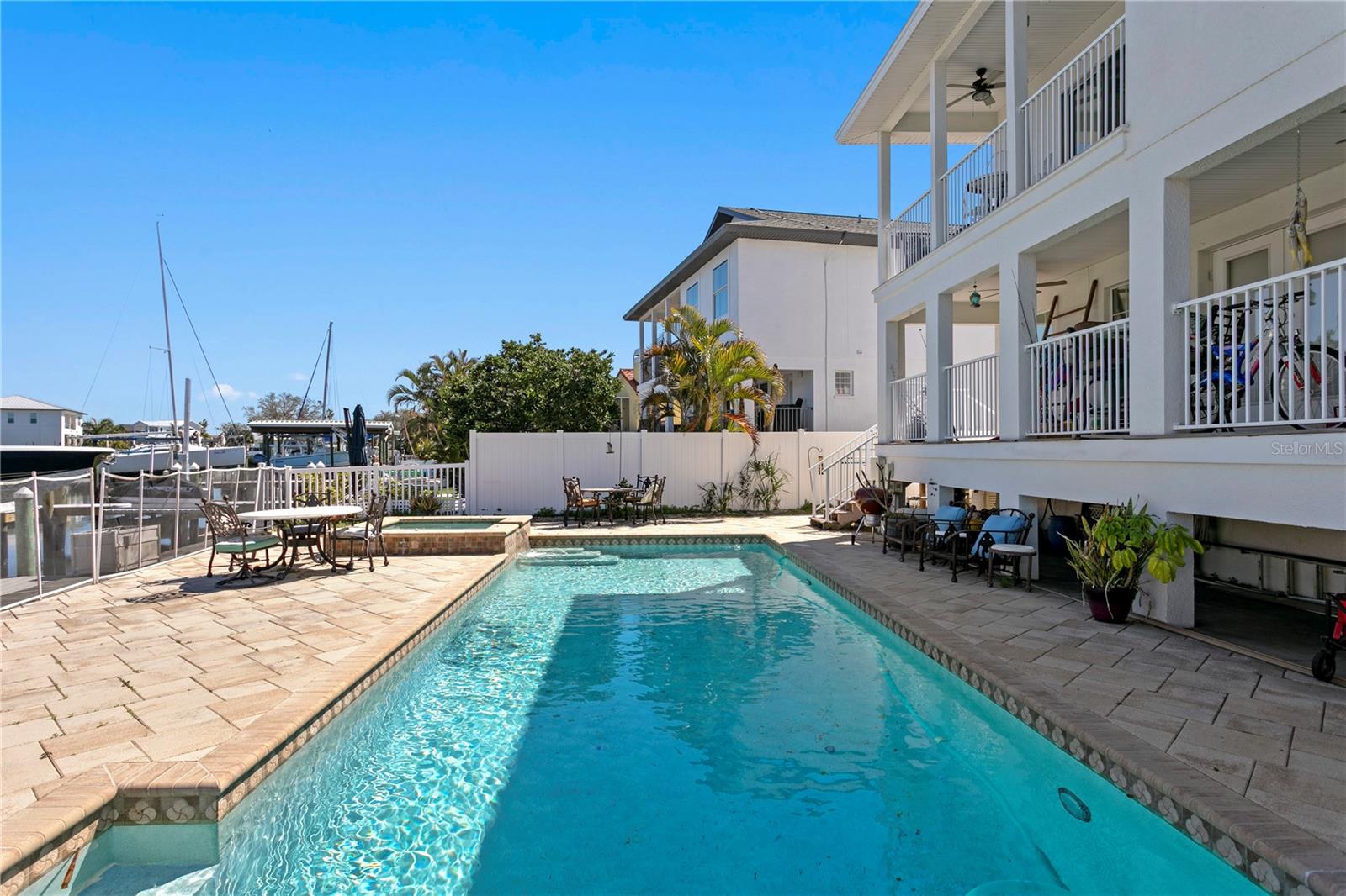 1867 BAYOU GRANDE BLVD NE, ST PETERSBURG, FL, 33703