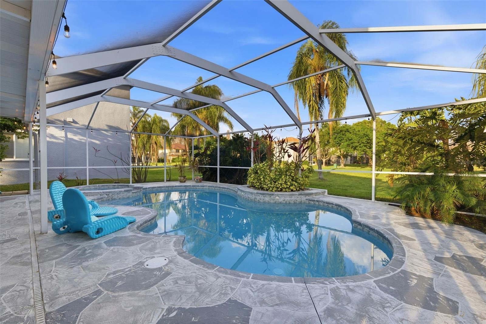 19408 SANDY SPRINGS CIR, LUTZ, FL, 33558