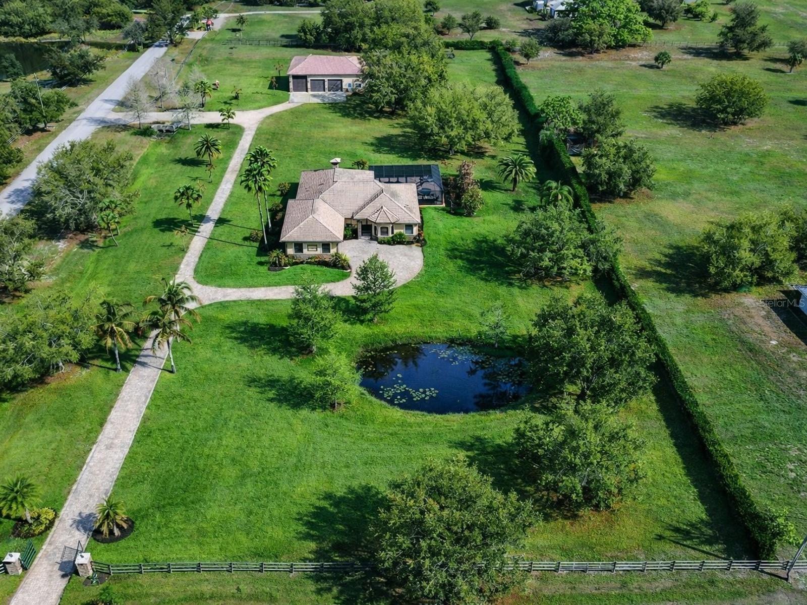 17001 DEER PRAIRIE DR, SARASOTA, FL, 34240