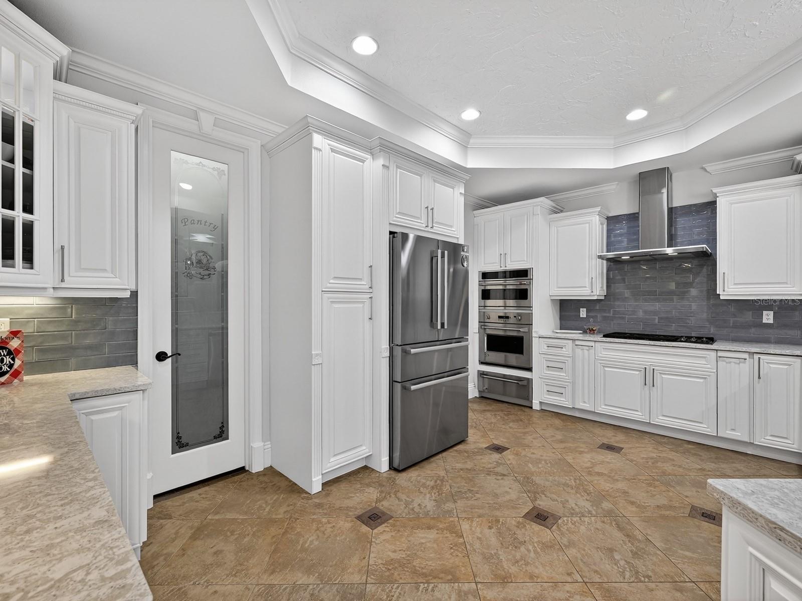 17001 DEER PRAIRIE DR, SARASOTA, FL, 34240