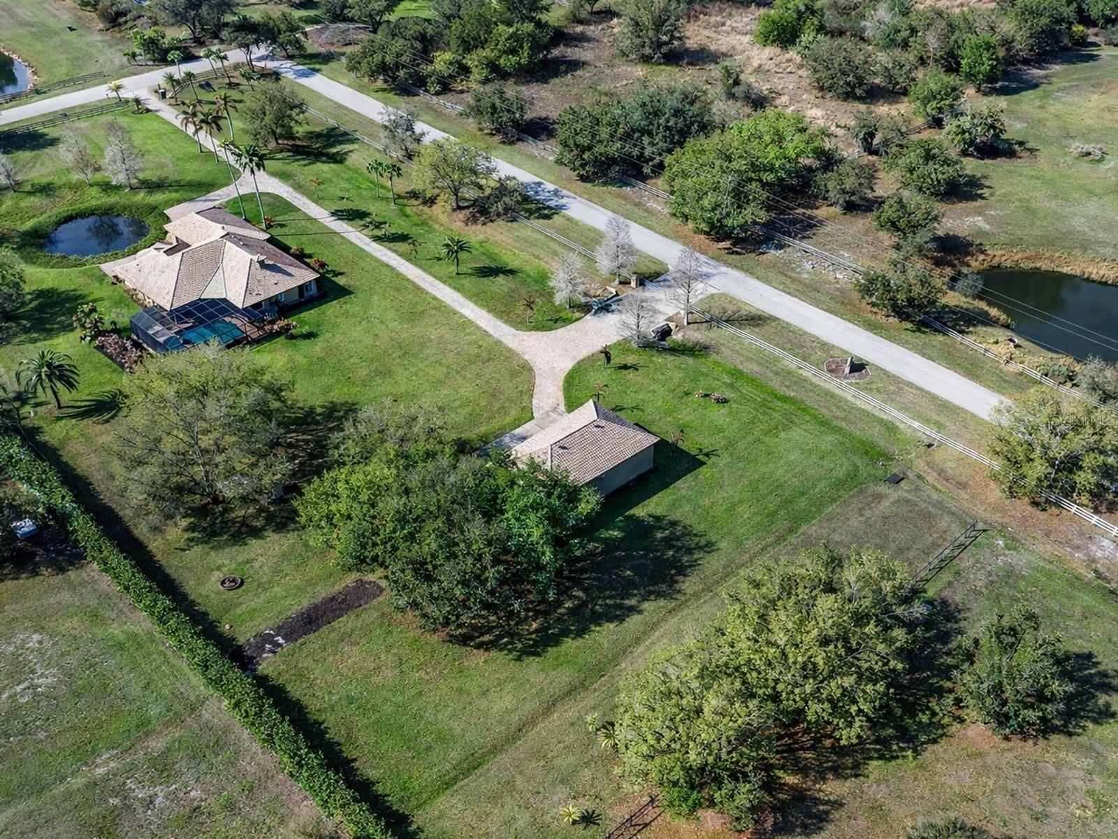 17001 DEER PRAIRIE DR, SARASOTA, FL, 34240