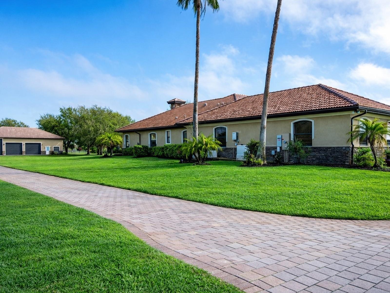 17001 DEER PRAIRIE DR, SARASOTA, FL, 34240