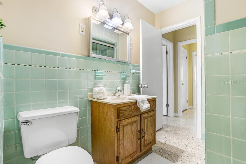 1600 PINEWOOD DR, CLEARWATER, FL, 33756