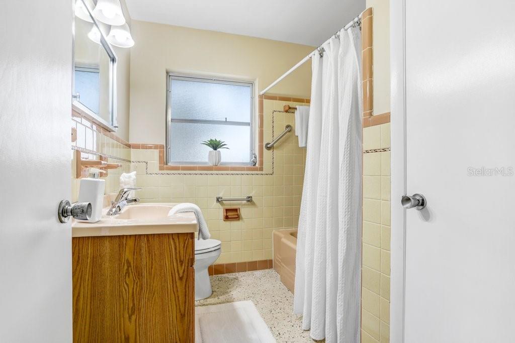 1600 PINEWOOD DR, CLEARWATER, FL, 33756