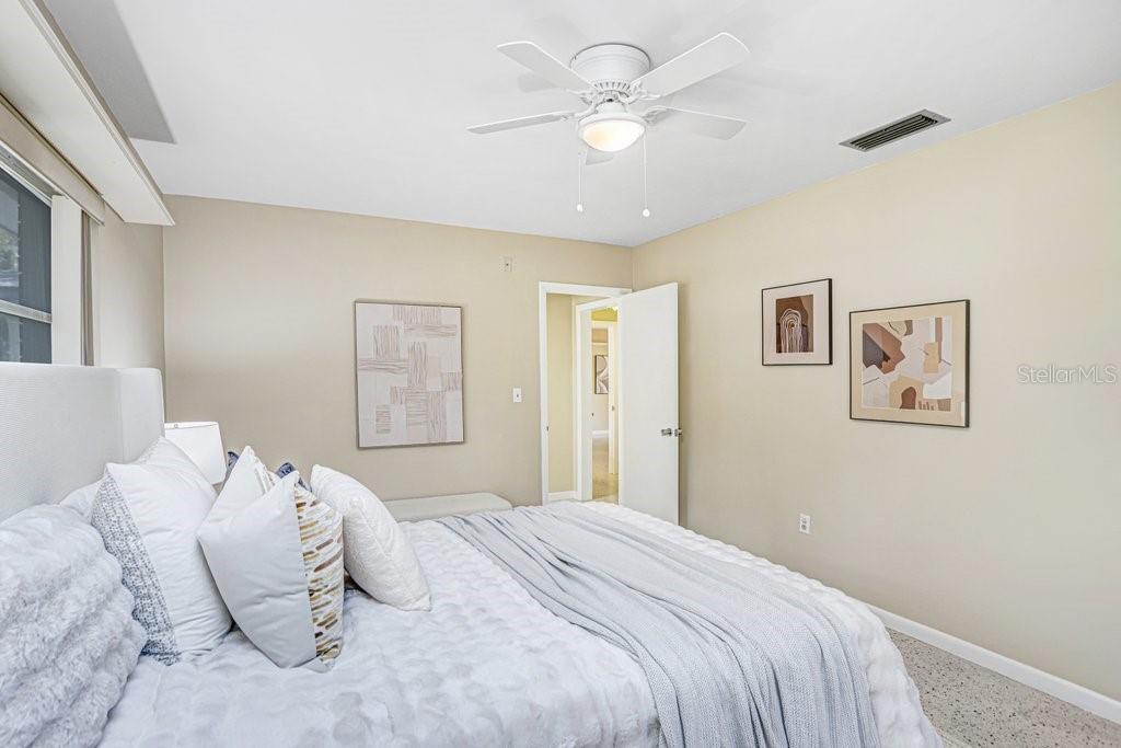 1600 PINEWOOD DR, CLEARWATER, FL, 33756