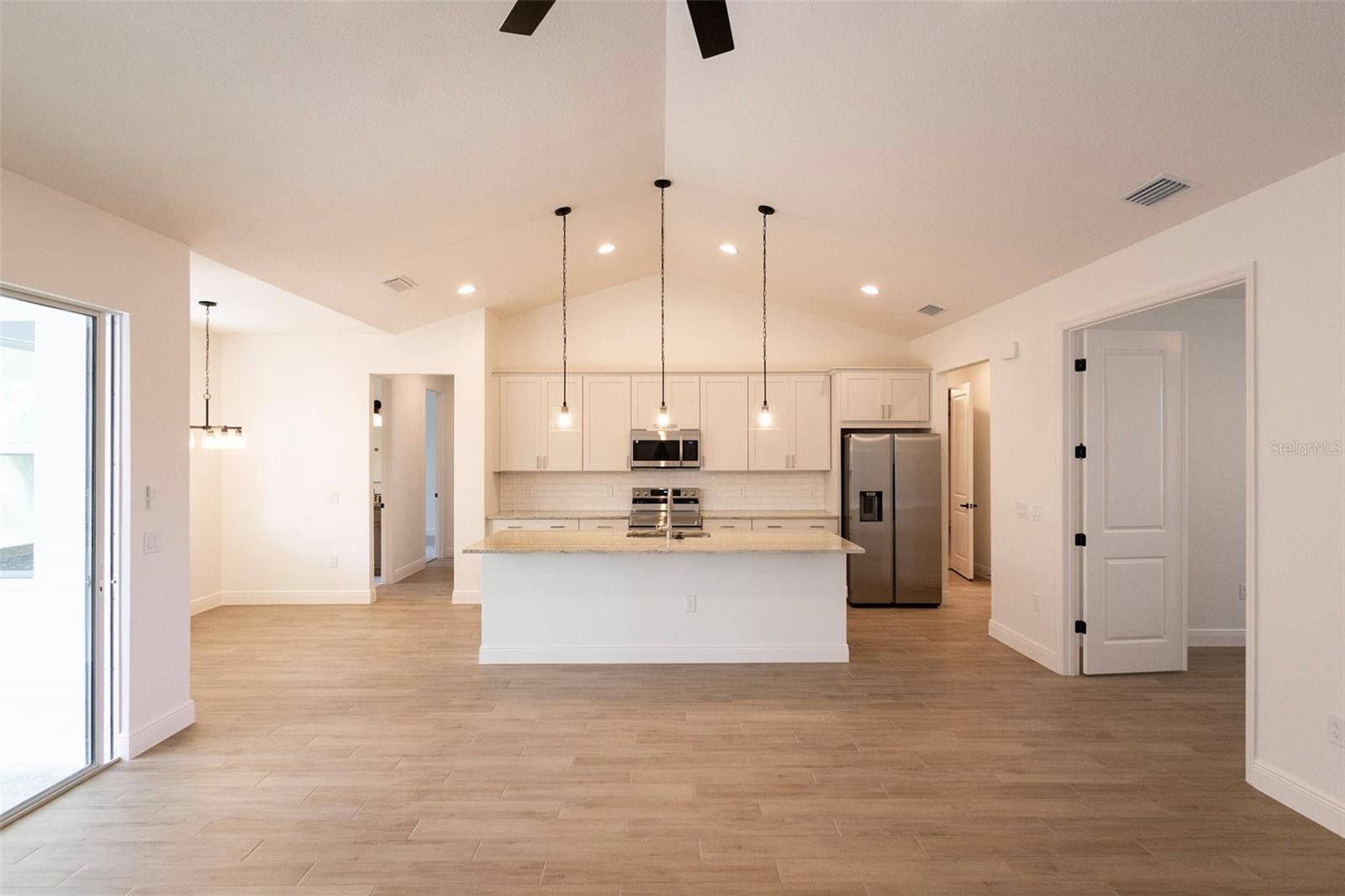 726 SLOAN'S RIDGE RD, GROVELAND, FL, 34736