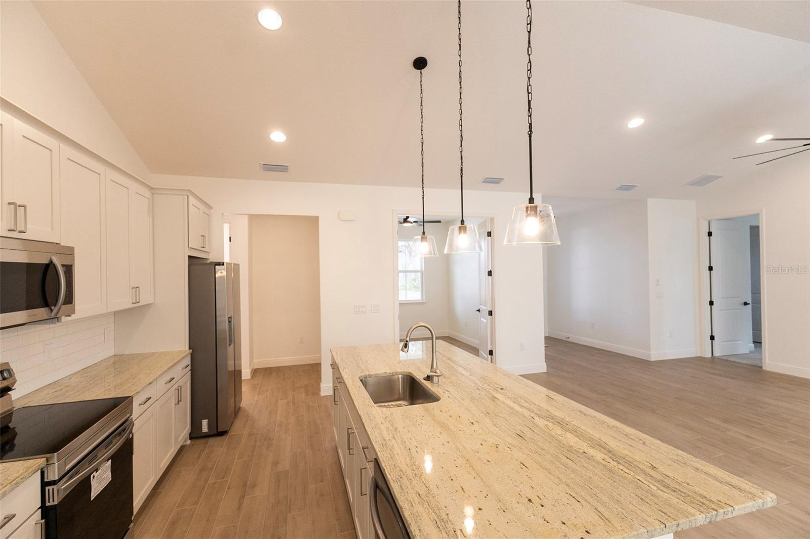 726 SLOAN'S RIDGE RD, GROVELAND, FL, 34736