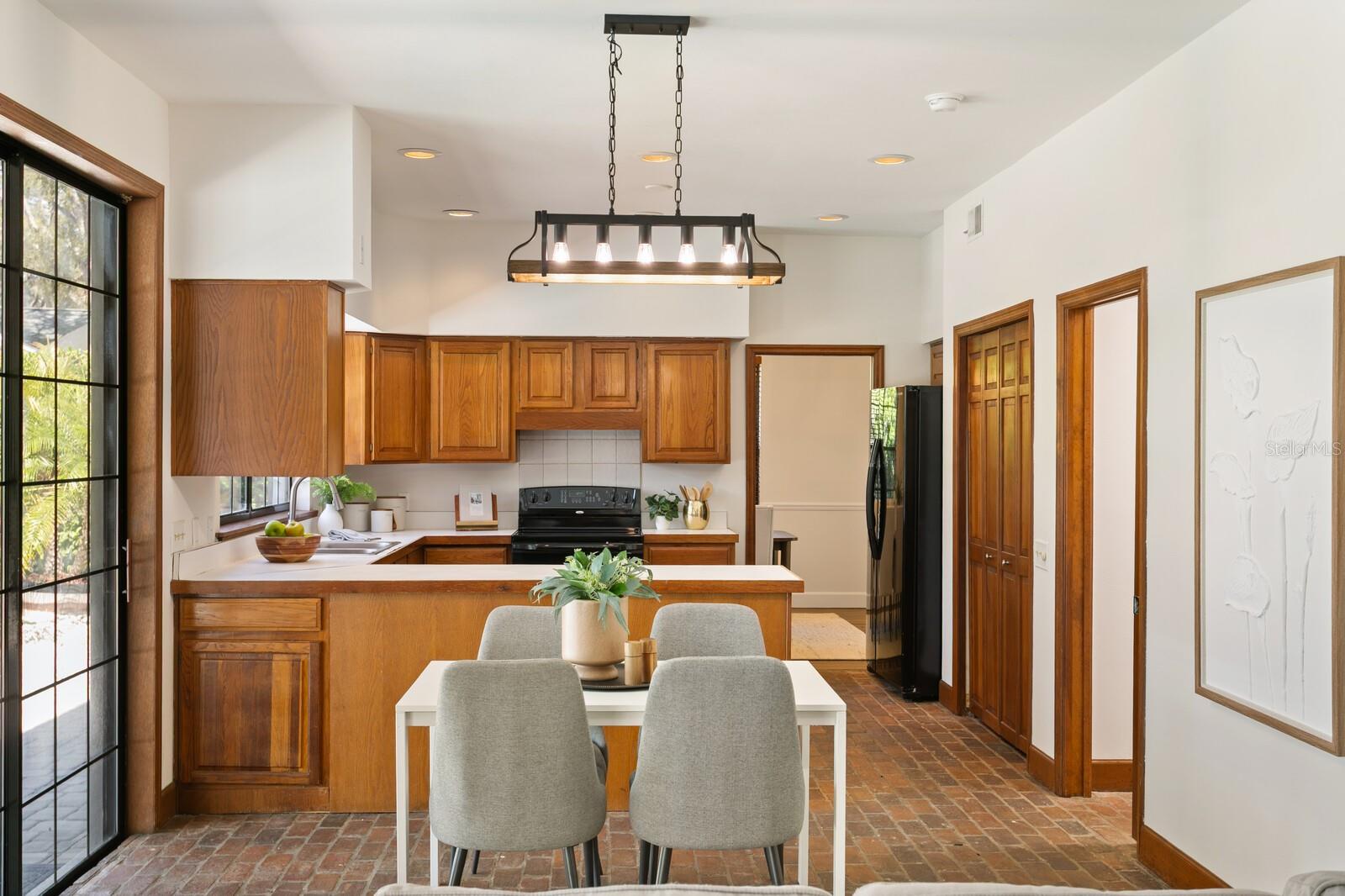 6404 JOSEPHINE ARBOR PL, TEMPLE TERRACE, FL, 33617