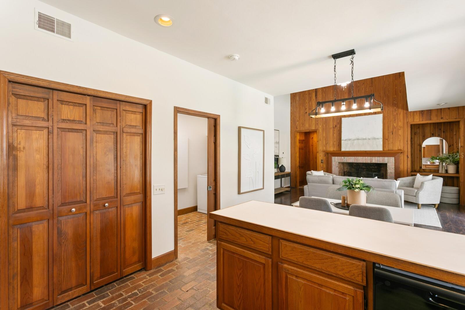 6404 JOSEPHINE ARBOR PL, TEMPLE TERRACE, FL, 33617