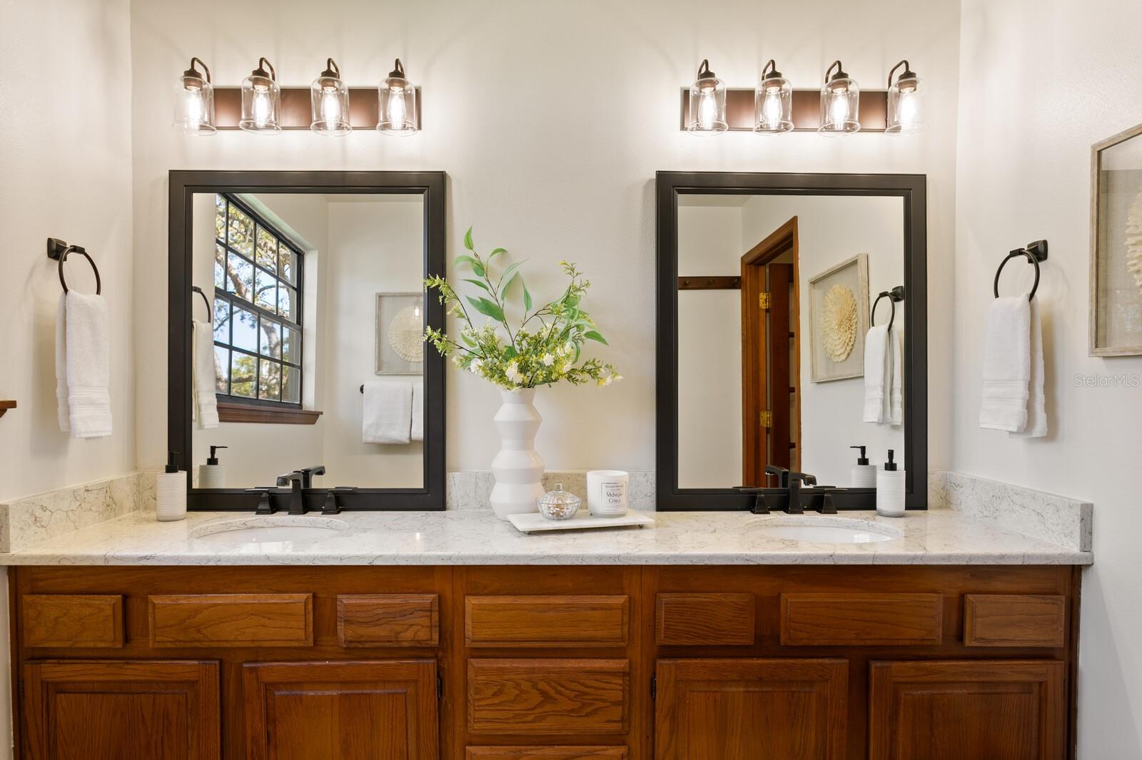 6404 JOSEPHINE ARBOR PL, TEMPLE TERRACE, FL, 33617