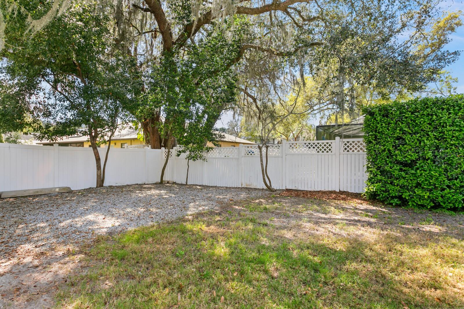 6404 JOSEPHINE ARBOR PL, TEMPLE TERRACE, FL, 33617