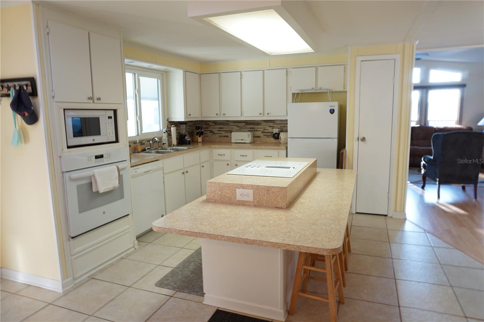 145 RAROTONGA RD, NORTH PORT, FL, 34287